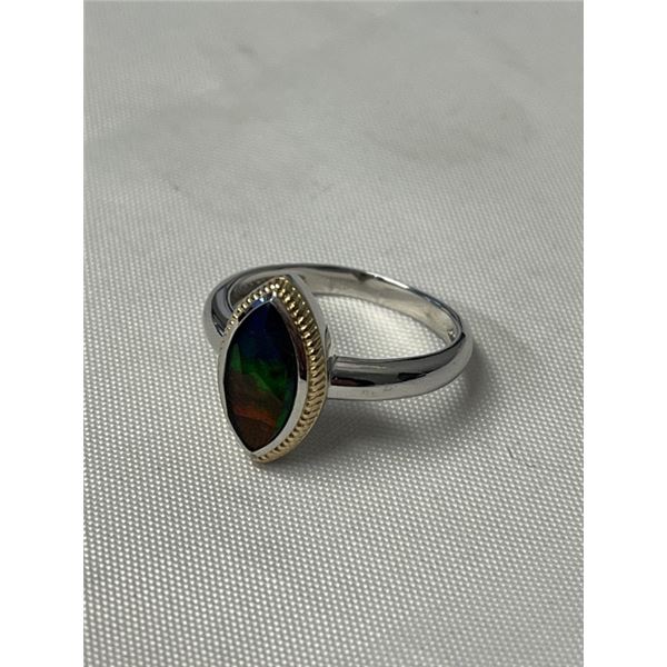 STELING SILVER W/ GENUINE COLOURFUL CANADIAN AMMOLITE STONE RING MARKED 925, HALLMARK RING SIZE 10