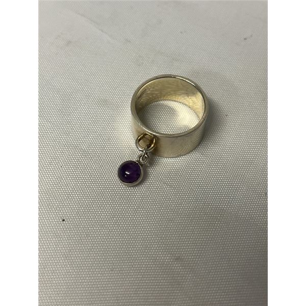 STERLING SILVER RING BAND W/ AMETHYST CHARM, MARKED DYADEMA 925 ITALY