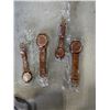 Image 2 : 4 WATCHES WITH WOOD LOOK BEZEL, HIS AND HERS, WORKING