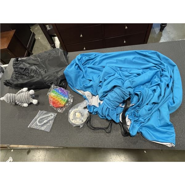 2 NEW REVERSIBLE HANGING FABRIC CHAIRS PINK /GREY AND BLUE/GREY SUPPORTS UP TO 200 LB