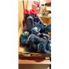 Image 1 : LOT OF NEW INFANT SIZE 9 WINTER BOOTS AND 9/10 SLIPPERS