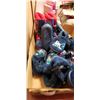 Image 3 : LOT OF NEW INFANT SIZE 9 WINTER BOOTS AND 9/10 SLIPPERS