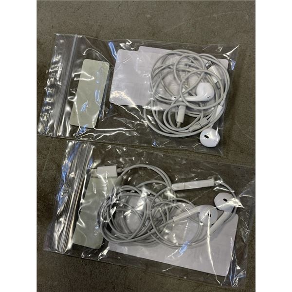 2 SETS APPLE EARPODS, ONE WITH USB-C, OTHER WITH LIGHTNING CONNECTOR - TESTED WORKING