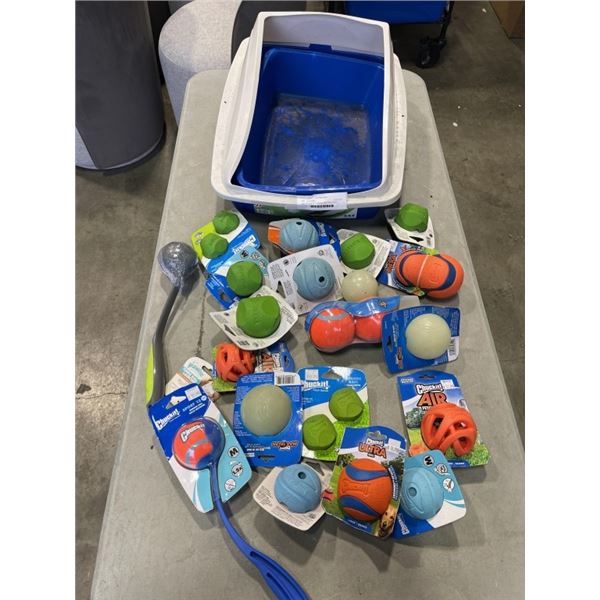 NEW LITTER BOX OF NEW PET ACCESSORIES AND TOYS