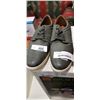 Image 2 : 2 NEW PAIRS MENS SIZE 12 SHOES