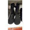 Image 2 : 2 NEW PAIRS LADIES SIZE 6 BOOTS