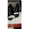 Image 3 : 2 NEW PAIRS LADIES SIZE 6 BOOTS