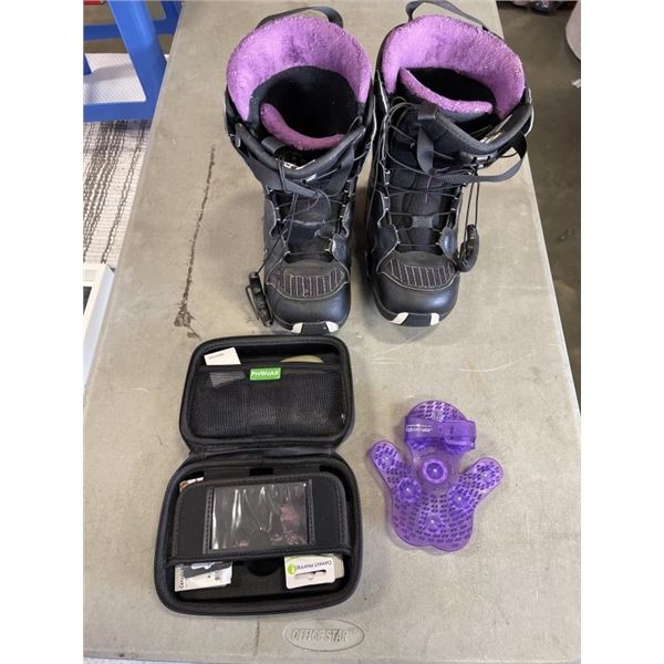 LADIES SIZE 8 SALOMON SNOWBOARDING BOOTS WITH HEARING AID AND HAND MASSAGER