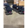 Image 2 : 4 NEW PAIRS GIRLS SIZE 3 WINTER BOOTS