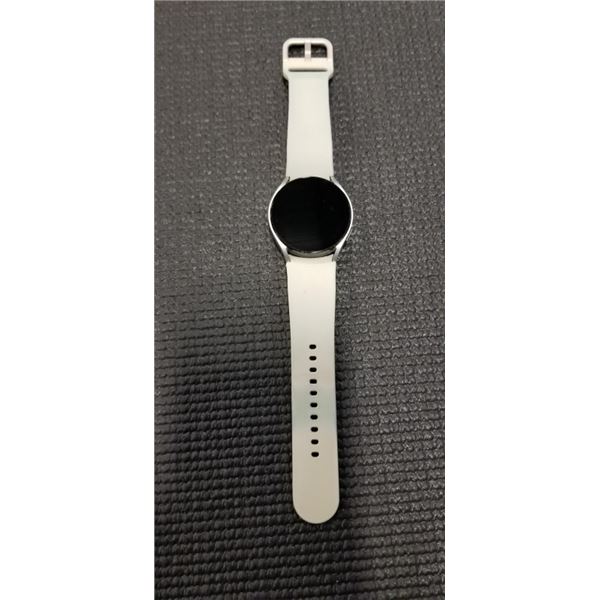 SAMSUNG GALAXY WATCH 6 40MM SMARTWATCH - TESTED WORKING, RETAIL $349