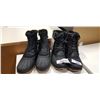 Image 1 : 2 NEW PAIRS LADIES 3M SIZE 7 WINTER BOOTS
