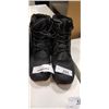 Image 3 : 2 NEW PAIRS LADIES 3M SIZE 7 WINTER BOOTS