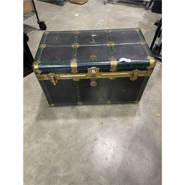 ANTIQUE LANGMUIR 4 PLY SHIPPING TRUNK