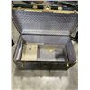 Image 2 : ANTIQUE LANGMUIR 4 PLY SHIPPING TRUNK