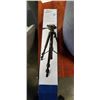 Image 1 : INSIGNIA 58 INCH LIGHT WEIGHT TRIPOD