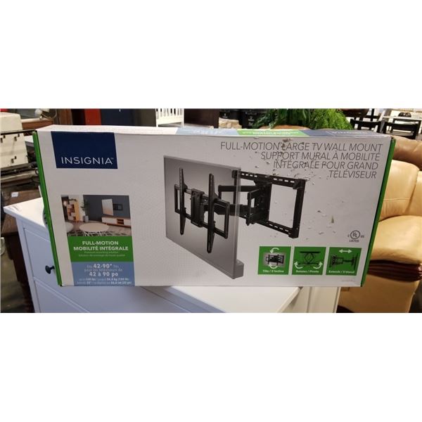 INSIGNIA 42-90 INCH LARGE FULL MOTION TV WALL MOUNT, UP TO 120LBS