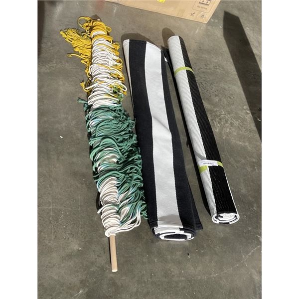 INDOOR AND OUTDOOR CARPETS, BLACK AND WHITE 4X6FT AND MACRAME HANGING