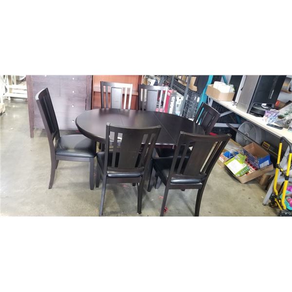 DARK FINISH PEDESTAL DINING TABLE WITH EXTENSION AND 6 LEATHER SEAT CHAIRS, GOOD CONDITION