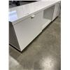 Image 3 : WHITE MEDIA CONSOLE APPROX 64 INCHES