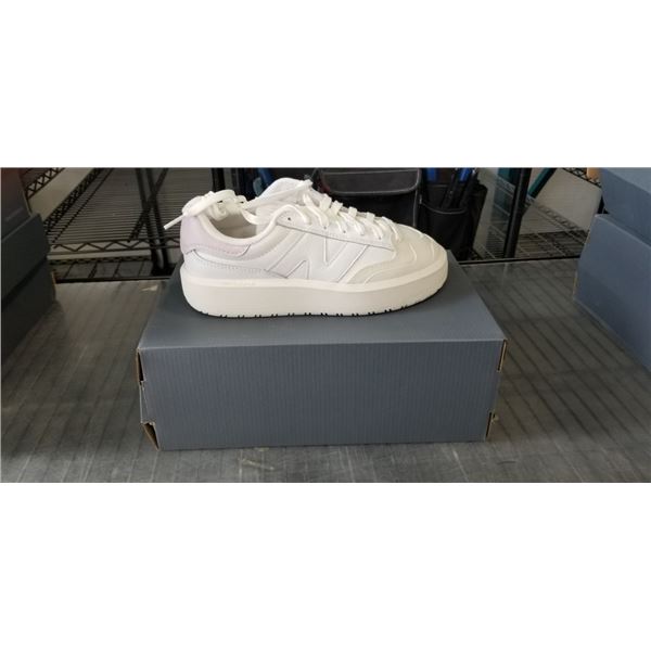 NEW PAIR OF NEW BALANCE CT302 WHITE PURPLE SHOES SIZE WOMENS 7.5, MENS 6