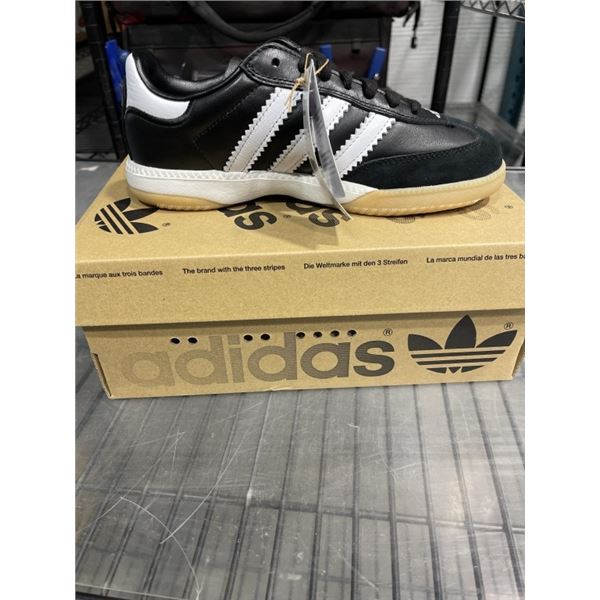 NEW PAIR OF ADIDAS SAMBA MN UNISEX SIZE US 4
