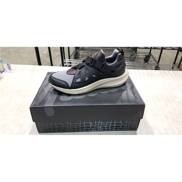 NEW NIKE AIR HUARACHE 20Y24 / PATTA SIZE US MENS 8.5, WOMENS 10