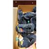 Image 3 : TRAY OF NEW INFANT GIRLS SHOES SIZE 7 AND 8, ANDLNEW SLIPPERS SIZE 7/8