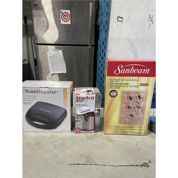 TOASTMASTER SABNDWHICH GRILL, ELECTRIC CAN OPENER AND PLATE RACK