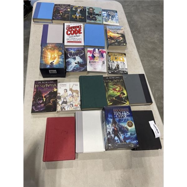 ASSORTED HARD COVER BOOKS INCLUDING DISNEY BOX SETS