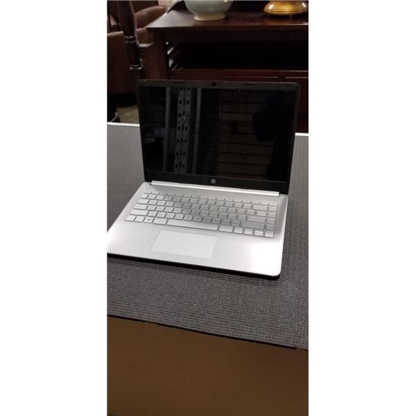 HP 14" LAPTOP 3020e/4GB/64GB/14 - TESTED WORKING, RETAIL $379