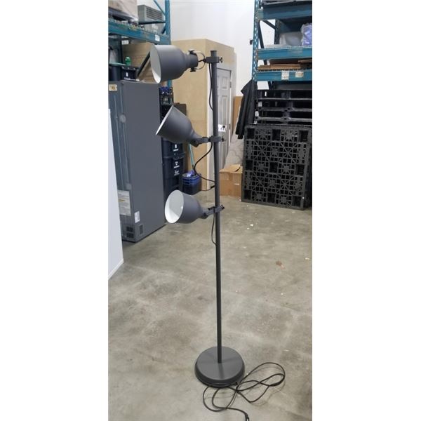 MODERN 3 LIGHT FLOOR LAMP