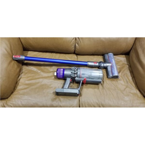DYSON V11 ABSOLUTE CORDLESS STICK VACUUM -  TESTED WORKING, RETAIL $799