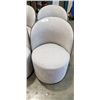 Image 3 : 6 NEW SUNPAN CAVOLI SWIVEL CHAIRS - RETAILS $898 EACH