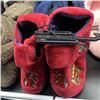 Image 5 : LOT OF NEW CHILD SIZE SLIPPERS AND FOOTWEAR