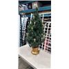 Image 1 : 4FT INDOOR DECORATIVE CHRISTMAS TREE