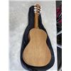 Image 3 : YAMAHA GUITALELE GL1 IN SOFT CASE