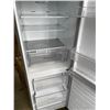Image 3 : LG STAINLESS 24 INCH REFRIGERATOR WITH BOTTOM FREEZER, SMART INVERTER, WORKING