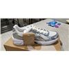 Image 3 : NEW ASICS GEL-1130 CREAM RUNNERS SIZE US 6.5 MEN, 8 WOMENS