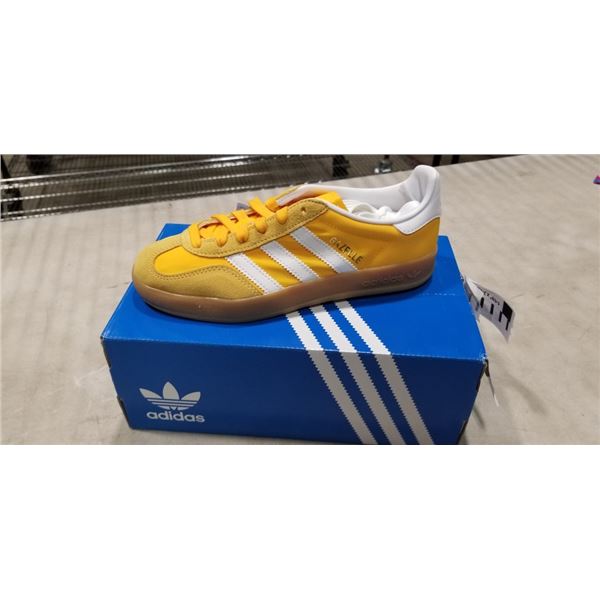 NEW PAIR OF ADIDAS GAZELLE SHOES SIZE US 4