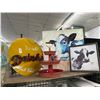 Image 2 : Ice Cold Drinks Sign, 3 Tier Merchandiser, Tropical/Cow Wall Art