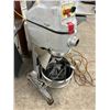 Image 2 : Spar  30 Qt. Mixer w/Guard/Hook/Whip/Paddle/Bowl