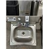 Image 1 : Crown HS2L Wall Mount Hand Sink