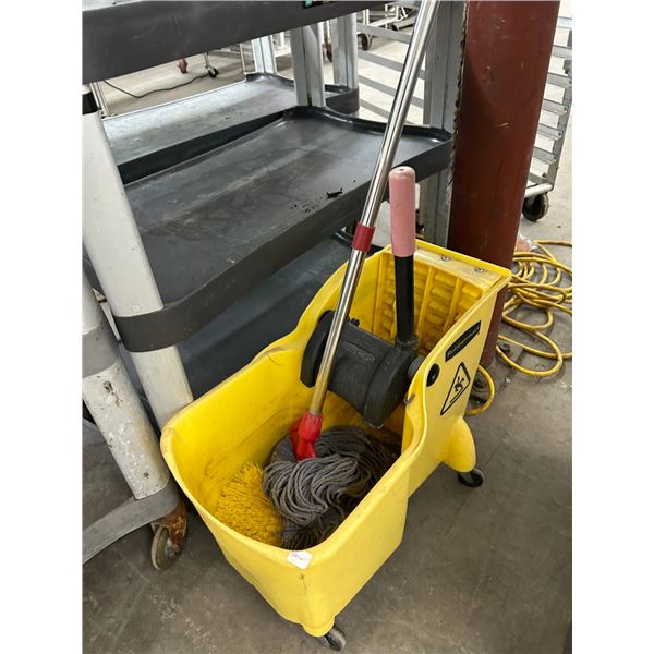 Rubbermaid Mop Bucket