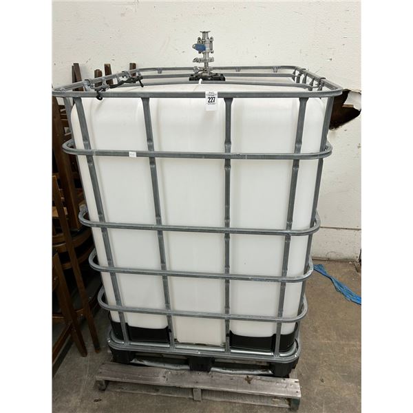 Poly Pallet Tank w/Top Connection