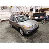 Image 10 : PARKSVILLE - 2011 HYUNDAI SANTA FE, GREY, 204491 KMS, FRONT WHEEL DRIVE. - D037929