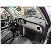 Image 38 : PARKSVILLE - 2004 MINI COOPER, SILVER, 182561 KMS, FRONT WHEEL DRIVE. - PC54226