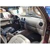 Image 36 : PARKSVILLE - 2002 JEEP LIBERTY, RED, 261573 KMS, 4X4. - B109667