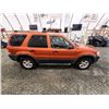 Image 12 : PARKSVILLE - 2006 FORD ESCAPE, ORANGE, 145241 KMS, FOUR WHEEL DRIVE. - DA15719