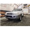 Image 2 : PARKSVILLE - 2005 HYUNDAI SANTA FE, WHITE, 193197 KMS, ALL WHEEL DRIVE. - D977927