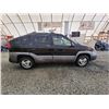 Image 11 : PARKSVILLE - 2001 PONTIAC AZTEC, BLACK, 220014 KMS, ALL WHEEL DRIVE. - B544944